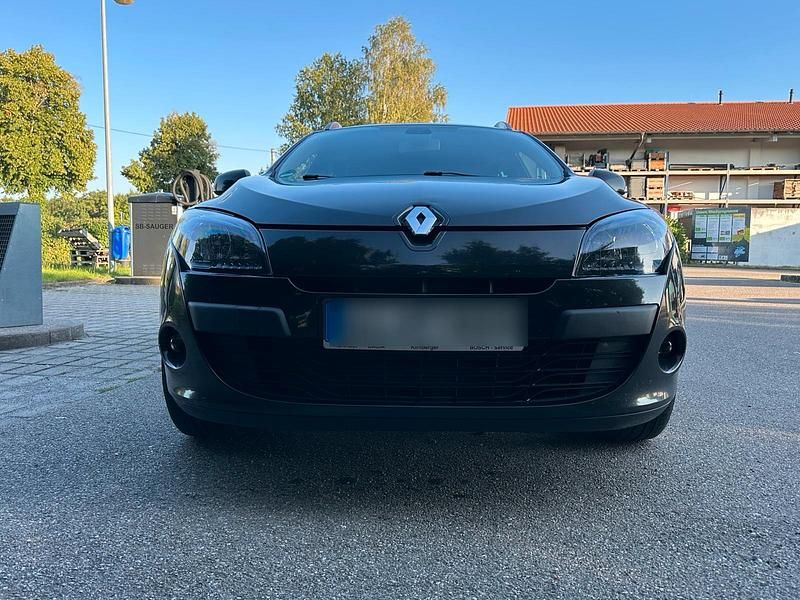 Schwarz Gebraucht 2010 Renault Mégane GrandTour Luxe Kombi | 3.950 € (Teuer) - Bild 1/4