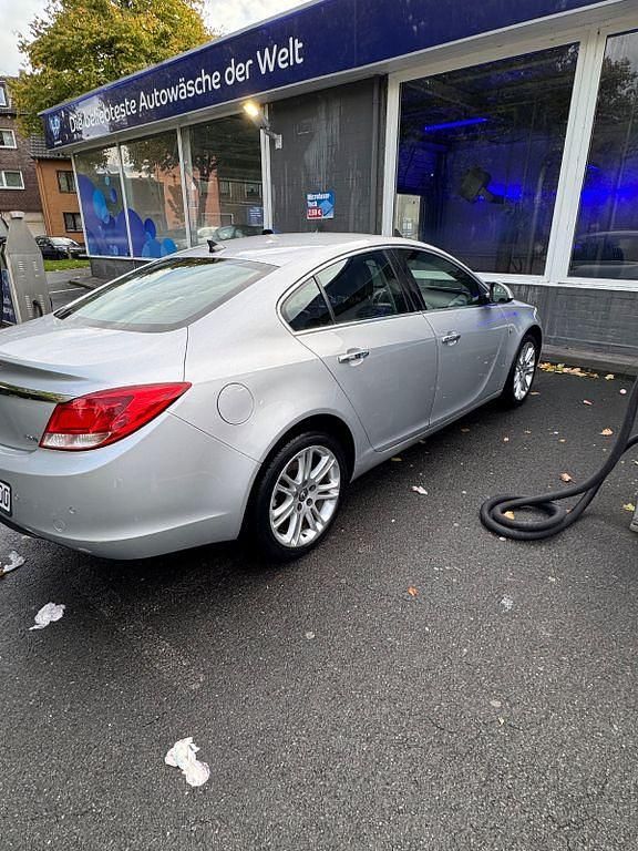Silber Gebraucht 2010 Opel Insignia Cosmo Limousine | 4.500 € (Fairer Preis) - Bild 1/4