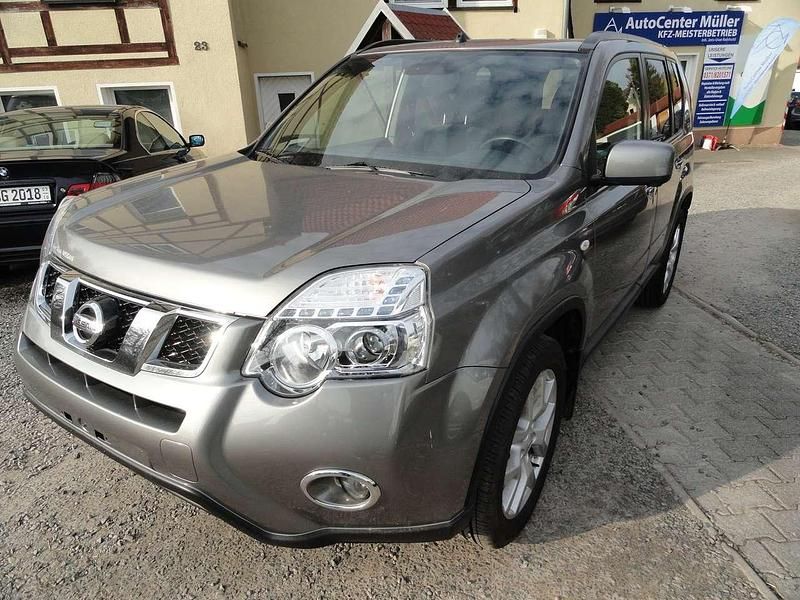 Gebraucht Nissan X-Trail 150 PS (110 kW) 2014 Grau SUV