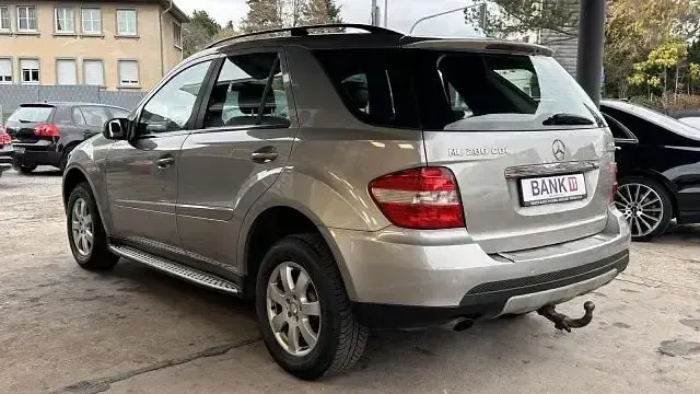 Gebraucht Mercedes ML280 190 PS (139 kW) 2008 Silber SUV