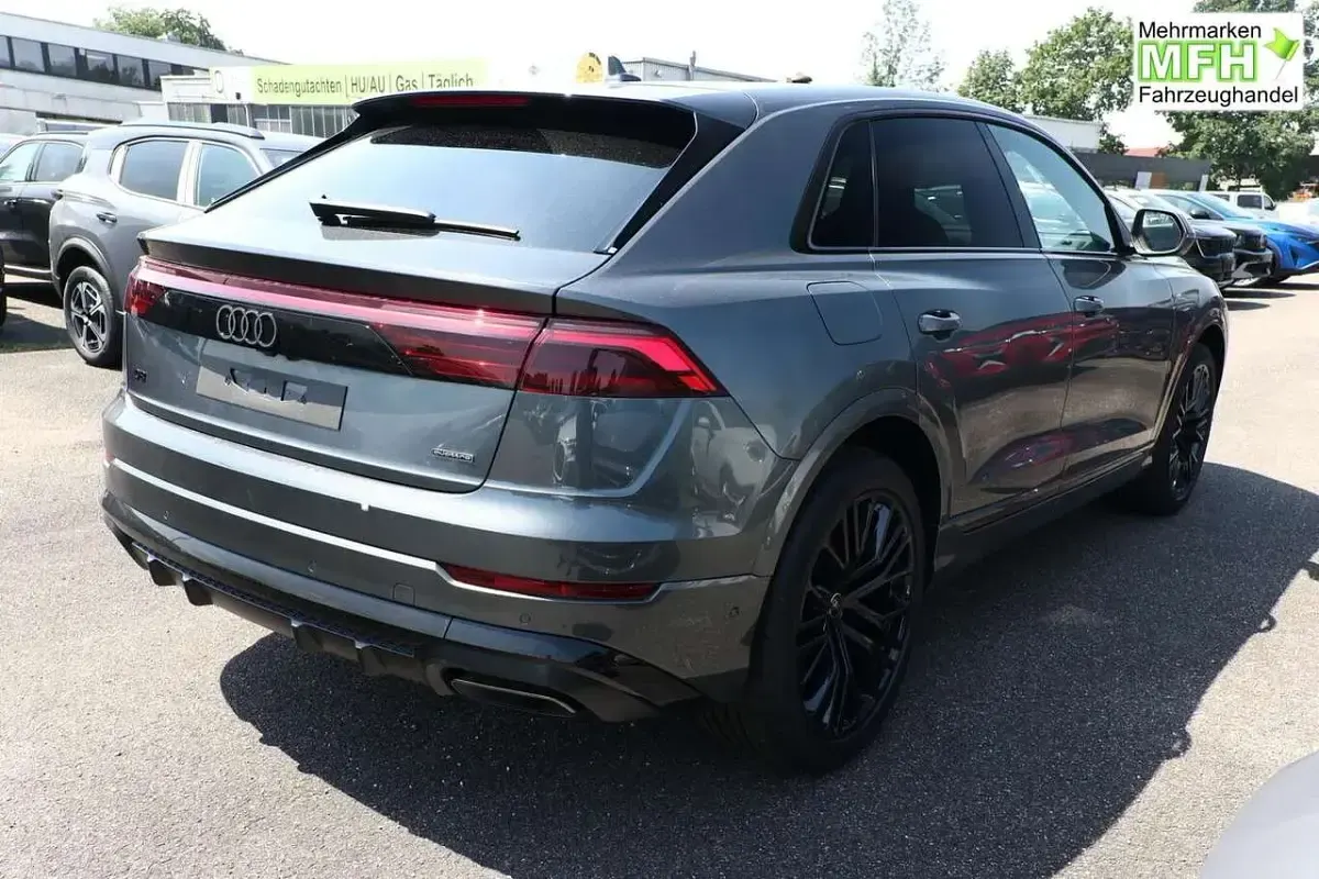 Neu Audi Q8 S-Line 286 PS (210 kW) 2026 Daytonagrau perleffekt SUV