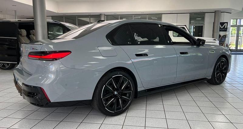 Gebraucht BMW i7 Performance 484 kW (659 PS) 2024 M brooklyn grau Limousine