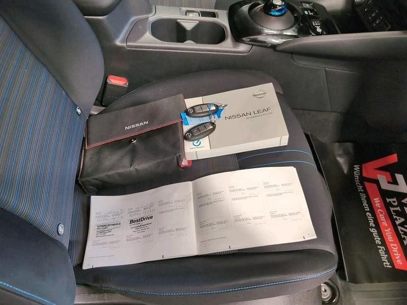 Gebraucht Nissan Leaf 110 kW (150 PS) 2018 Grün Kleinwagen