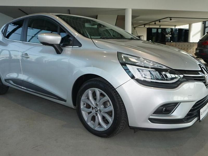 Gebraucht Renault Clio IV Intens 118 PS (86 kW) 2017 Silber Limousine