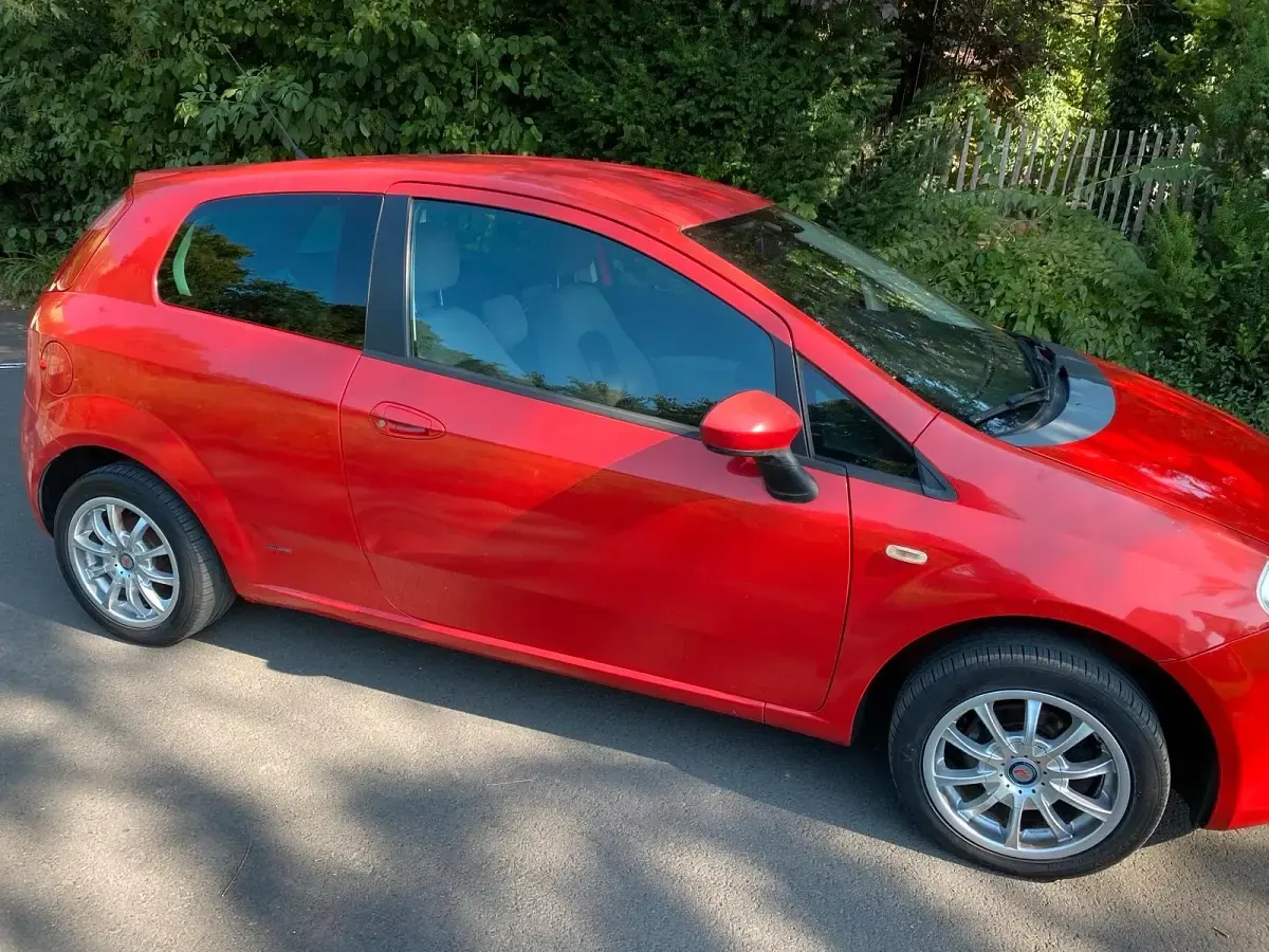 Gebraucht Fiat Grande Punto 80 PS (58 kW) 2007 Rot Kleinwagen