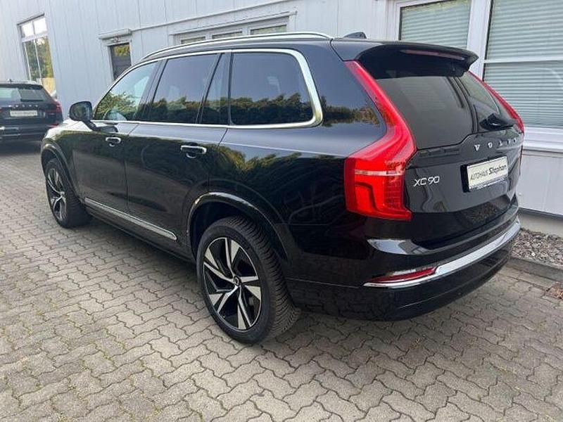Gebraucht Volvo XC90 Plus 235 PS (172 kW) 2022 Onyx black metallic SUV