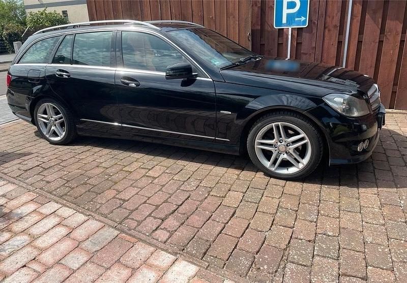 Gebraucht Mercedes 250 AMG 204 PS (150 kW) 2011 Schwarz Kombi