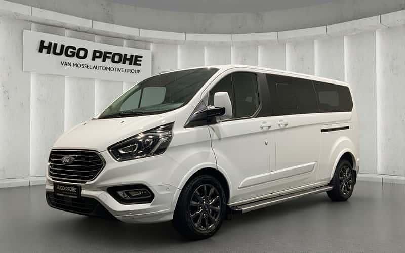 Weiß Gebraucht 2020 Ford Tourneo Custom Titanium X Van | 41.990 € (Teuer) - Bild 1/4
