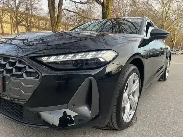 Gebraucht Audi A5 Sport 150 PS (110 kW) 2025 Schwarz Kombi