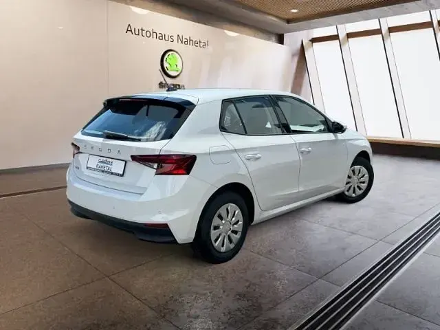Neu Skoda Fabia Essence 95 PS (69 kW) 2026 Weiss Kleinwagen