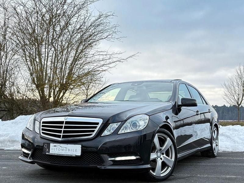 Gebraucht Mercedes E220 AMG line 170 PS (125 kW) 2012 Schwarz Limousine