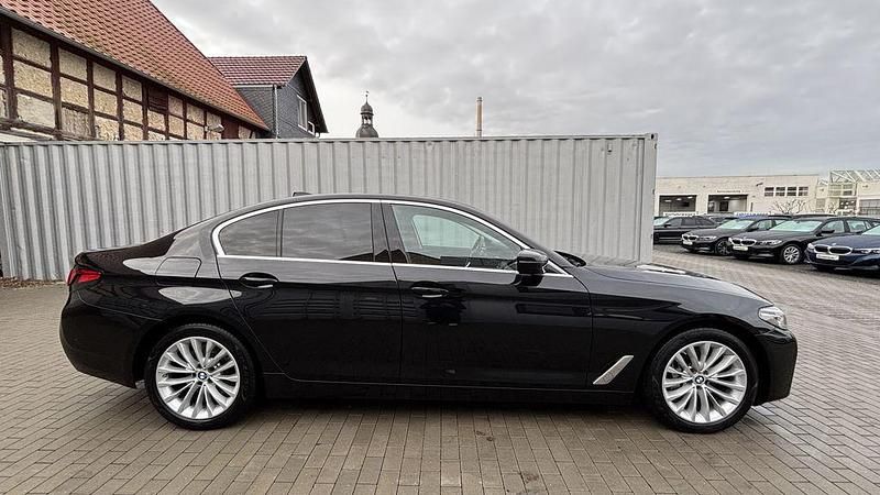 Gebraucht BMW 540 Efficient Dynamics 340 PS (250 kW) 2022 Schwarz Limousine