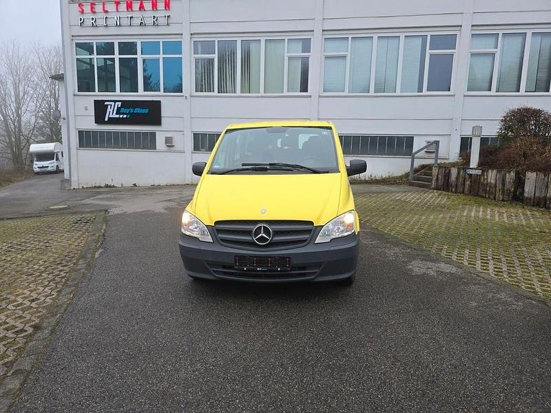 Gelb Gebraucht 2013 Mercedes Vito Van | 8.628 € (Fairer Preis) - Bild 1/4