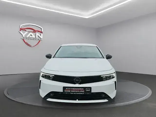 Gebraucht Opel Astra Elegance 131 PS (96 kW) 2023 Weiß Kleinwagen
