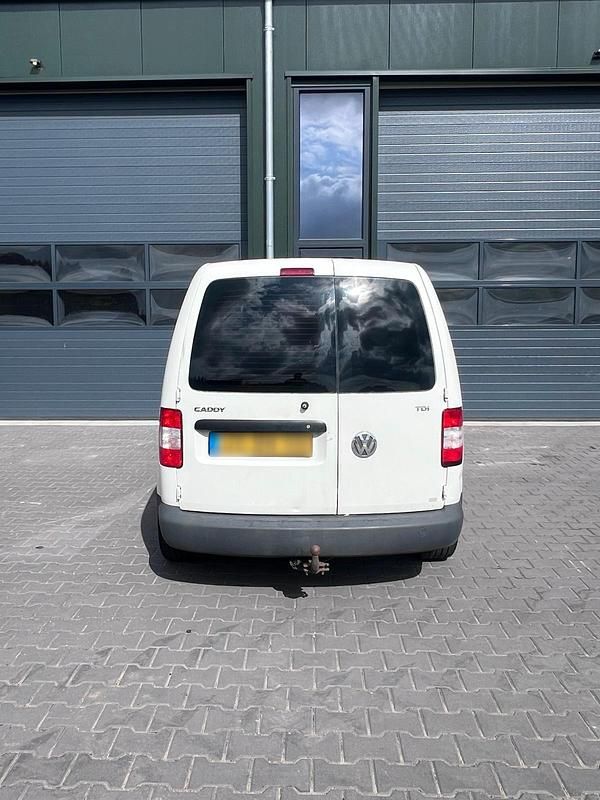 Second-hand VW Caddy 105 CP (77 kW) 2004 Alb Monovolum