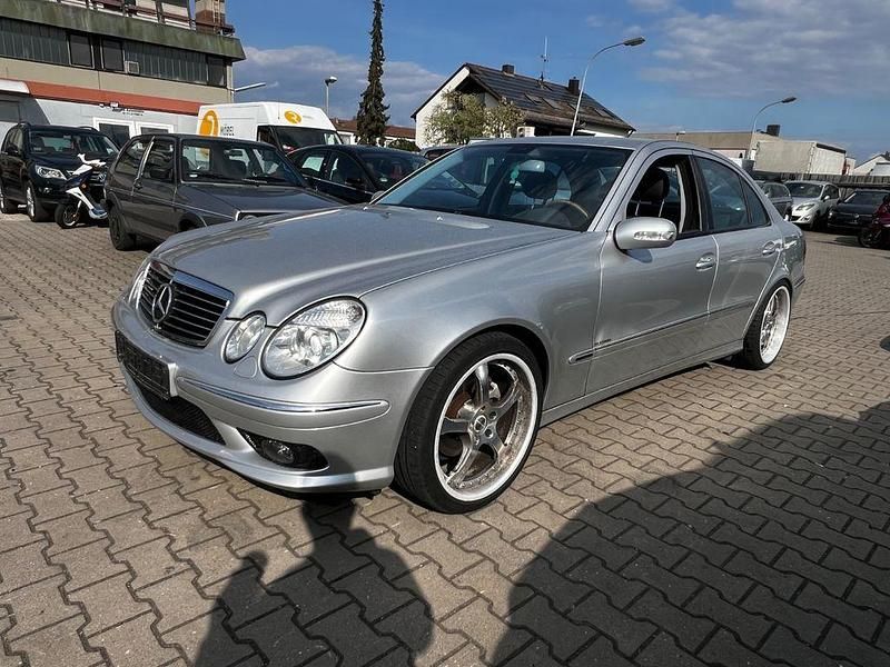 Gebraucht Mercedes E240 Avantgarde 177 PS (130 kW) 2003 Silber Limousine