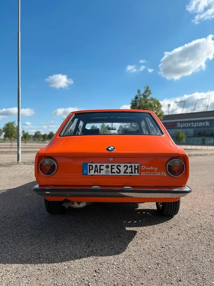 Gebraucht BMW 2002 136 PS (100 kW) 1973 Orange Limousine