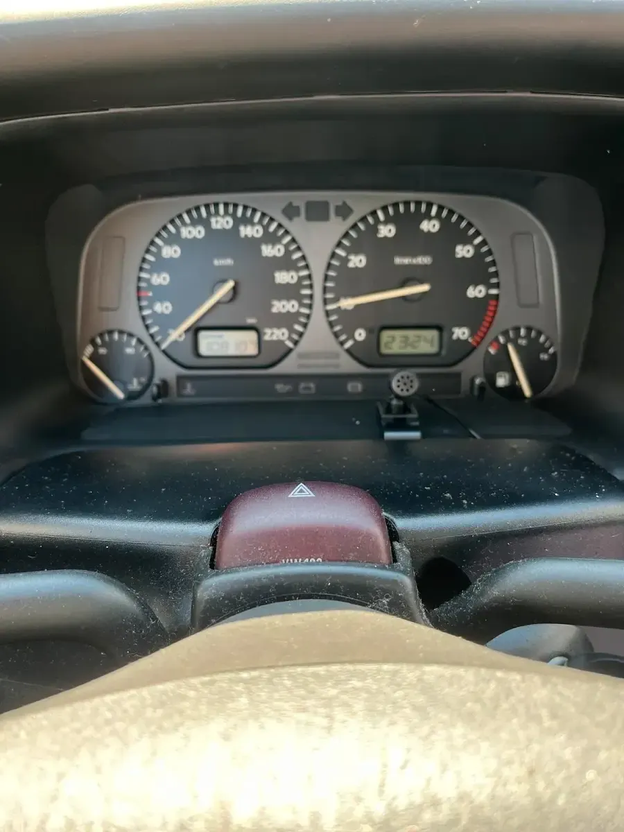 Gebraucht VW Vento 75 PS (55 kW) 1992 Silber Limousine