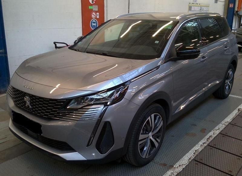 Grau Gebraucht 2024 Peugeot 5008 Allure SUV | 26.480 € (Superpreis) - Bild 1/1