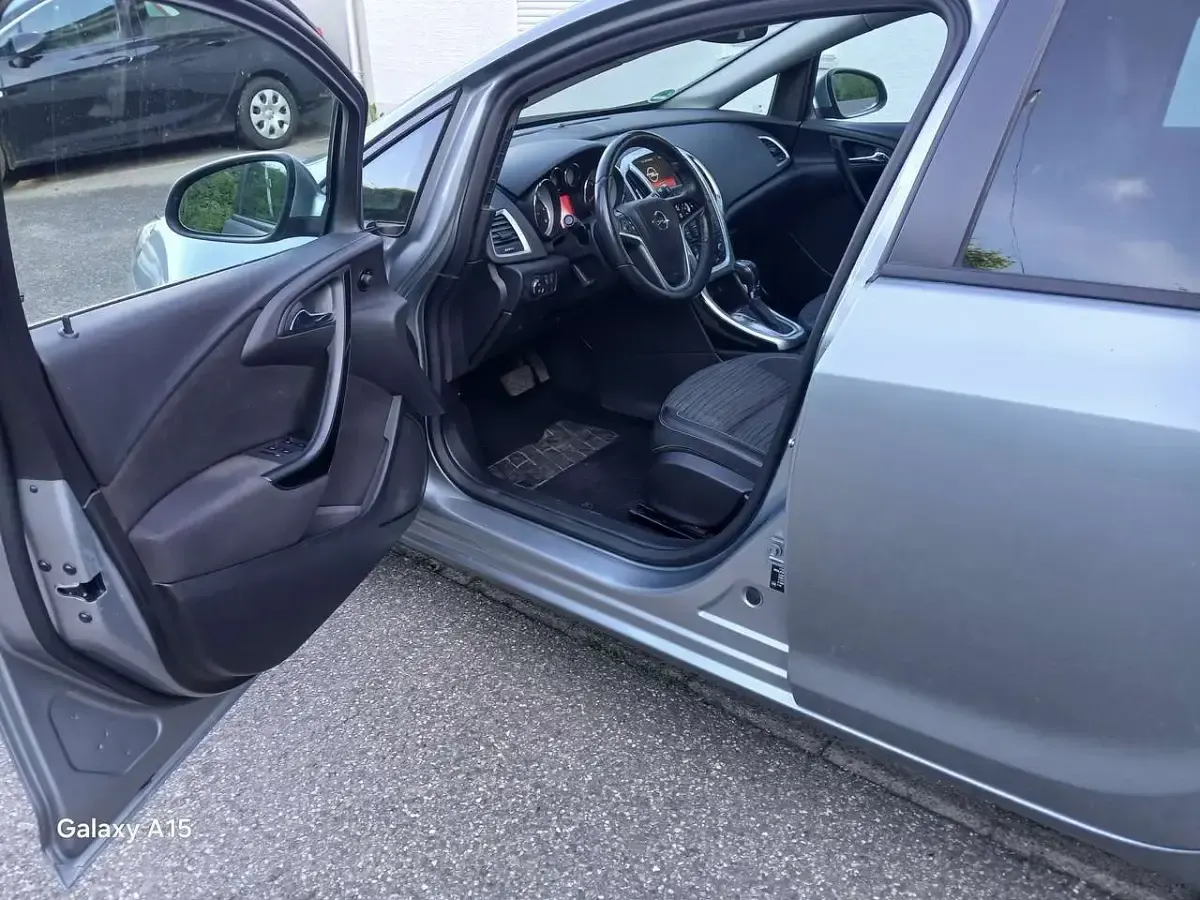 Gebraucht Opel Astra 165 PS (121 kW) 2015 Silber Kombi