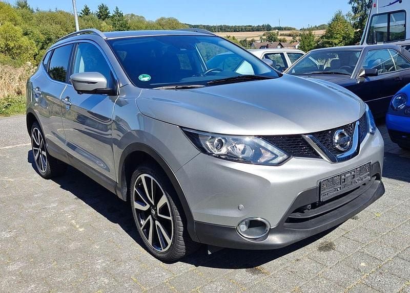 Silber Gebraucht 2015 Nissan Qashqai Acenta SUV | 13.200 € (Guter Preis) - Bild 1/4