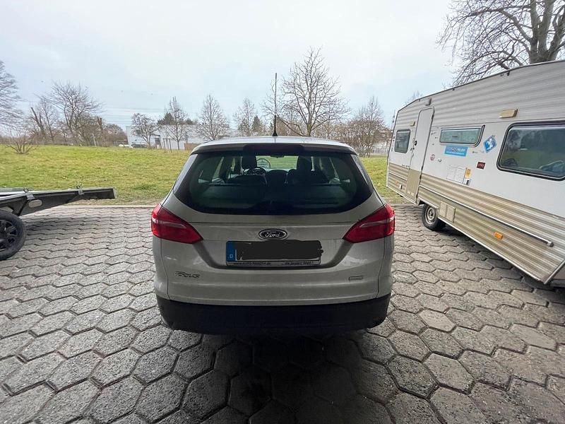 Gebraucht Ford Focus Business Edition 101 PS (74 kW) 2017 Silber Kombi