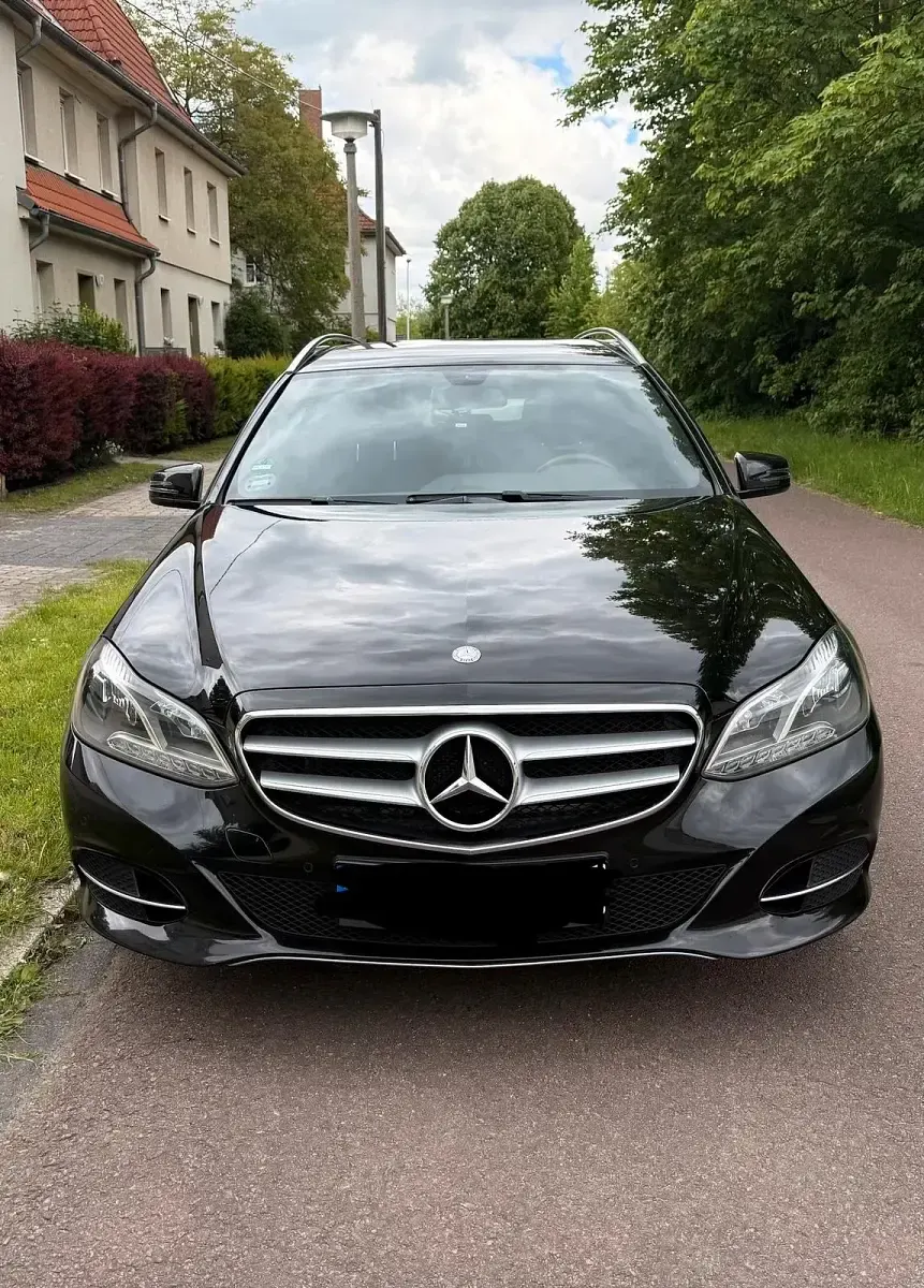 Gebraucht Mercedes E200 184 PS (135 kW) 2016 Schwarz Kombi
