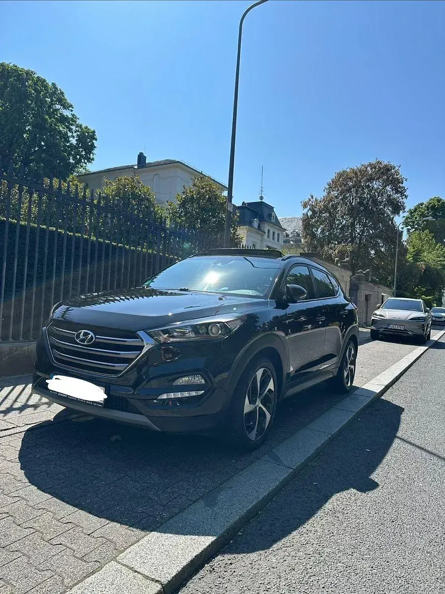 Gebraucht Hyundai Tucson Turbo 177 PS (130 kW) 2018 Schwarz SUV
