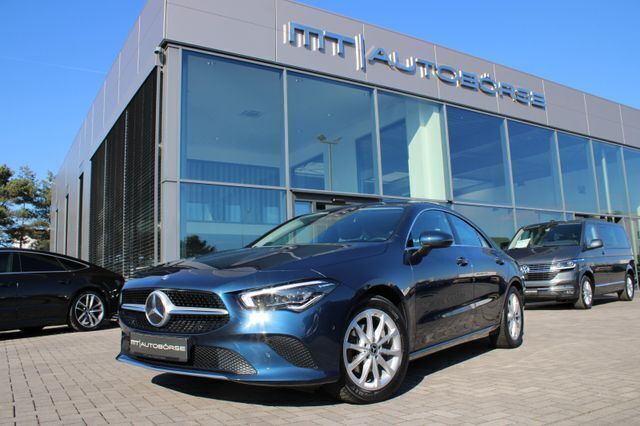 Blau Gebraucht 2020 Mercedes CLA180 Limousine | 23.900 € (Fairer Preis) - Bild 1/4