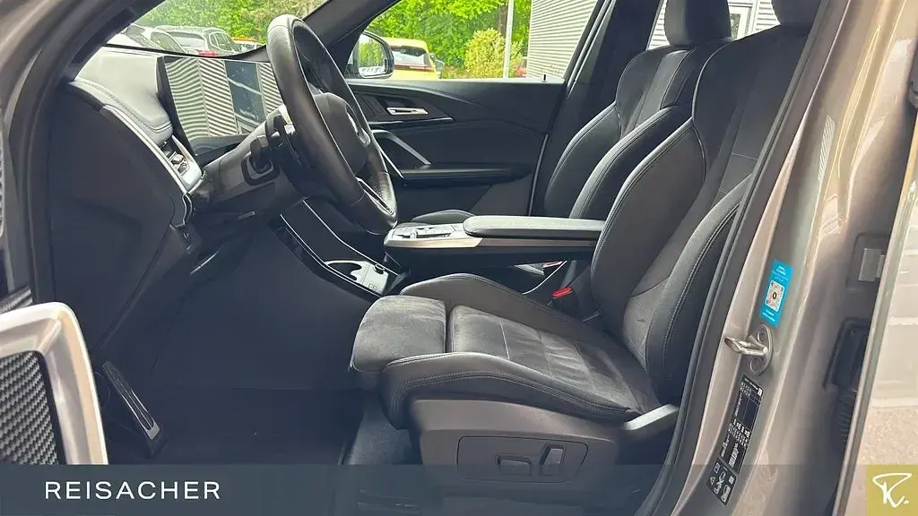 Gebraucht BMW X1 M Sport 197 PS (144 kW) 2023 Spacesilber metallic SUV