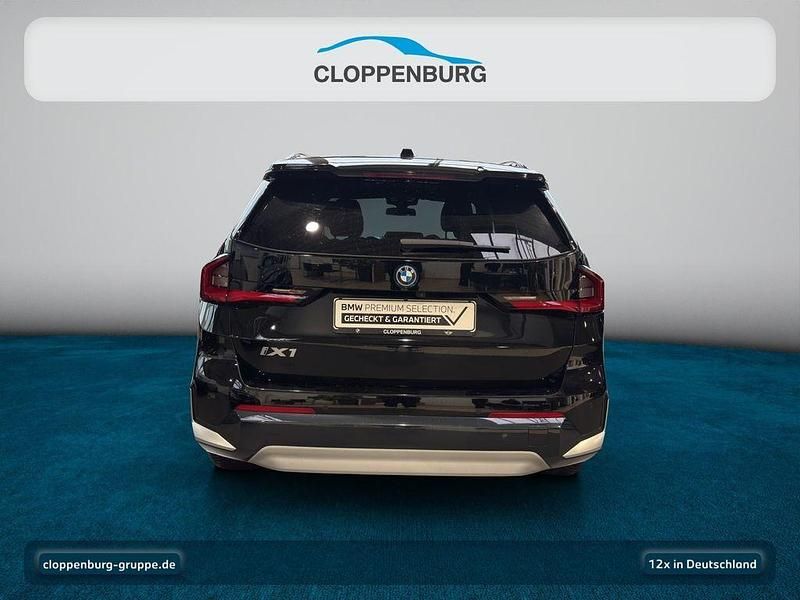 Gebraucht BMW iX1 Luxury Line 230 kW (313 PS) 2023 Schwarz SUV