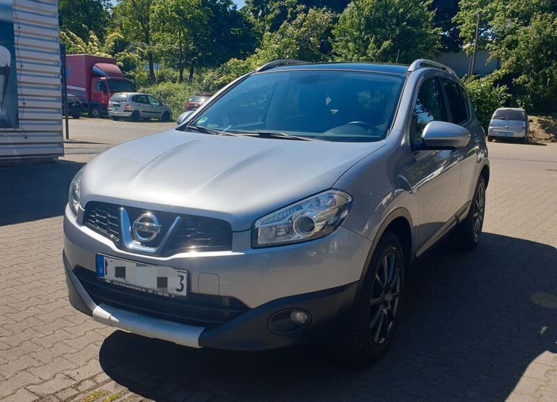 Grau Gebraucht 2012 Nissan Qashqai Acenta SUV | 9.800 € (Etwas zu teuer) - Bild 1/4