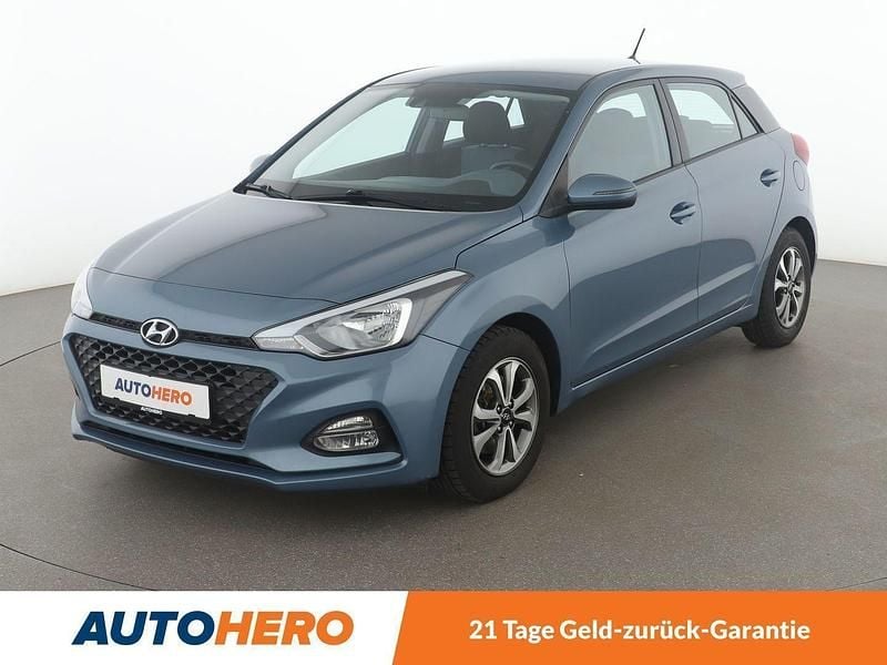 Blau Gebraucht 2018 Hyundai i20 Trend Kleinwagen | 10.410 € (Fairer Preis) - Bild 1/3