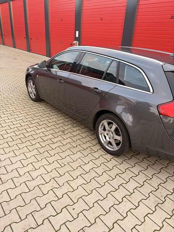 Gebraucht Opel Insignia Edition 140 PS (102 kW) 2012 Kombi