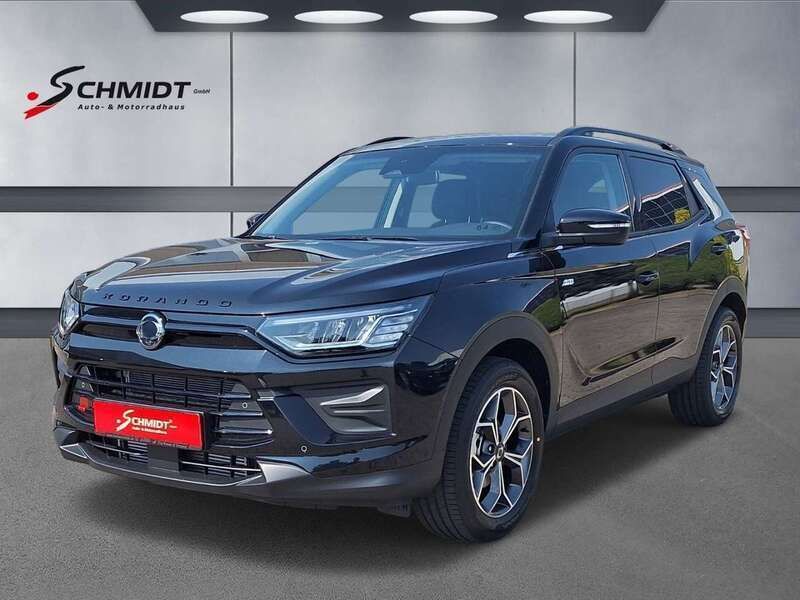 Schwarz Neu 2024 Ssangyong Korando Limousine | 31.990 € - Bild 1/4