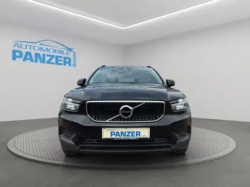 Gebraucht Volvo XC40 Momentum 129 PS (94 kW) 2021 Schwarz SUV