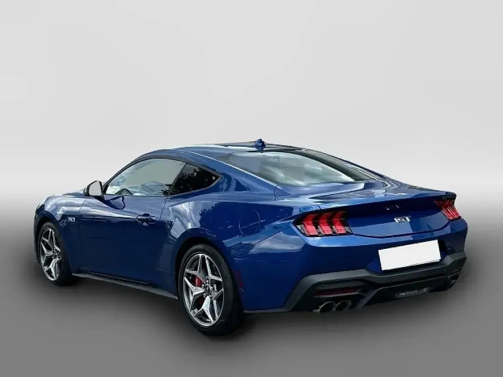 Nowe Ford V8 Fastback 446 KM (328 kW) 2025 Niebieski Coupe