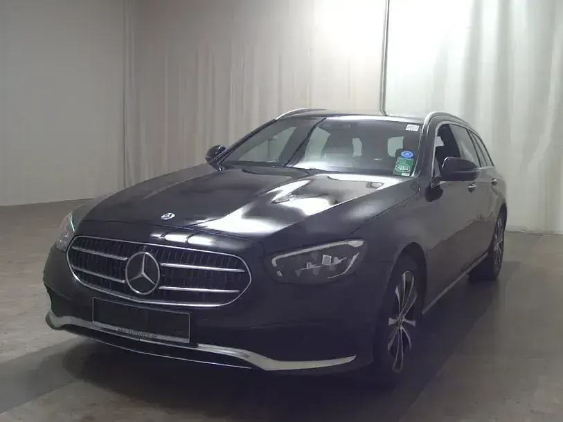 Gebraucht Mercedes E300 Avantgarde 320 PS (235 kW) 2022 Schwarz Kombi