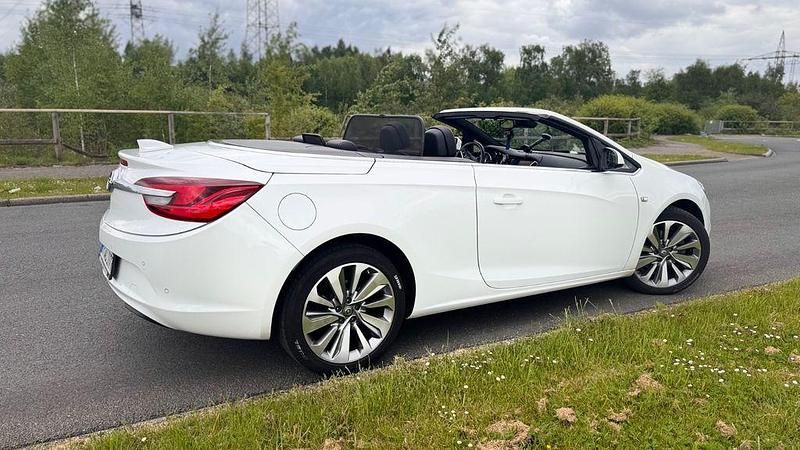 Gebraucht Opel Cascada Ultimate 170 PS (125 kW) 2018 Weiß Cabrio