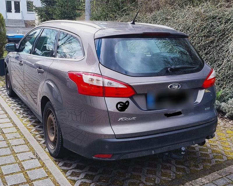 Gebraucht Ford Focus Titanium 182 PS (133 kW) 2013 Grau Kombi