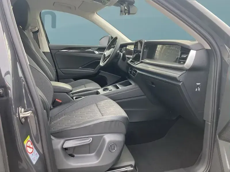Nowe VW Tayron 150 KM (110 kW) 2026 Szary SUV