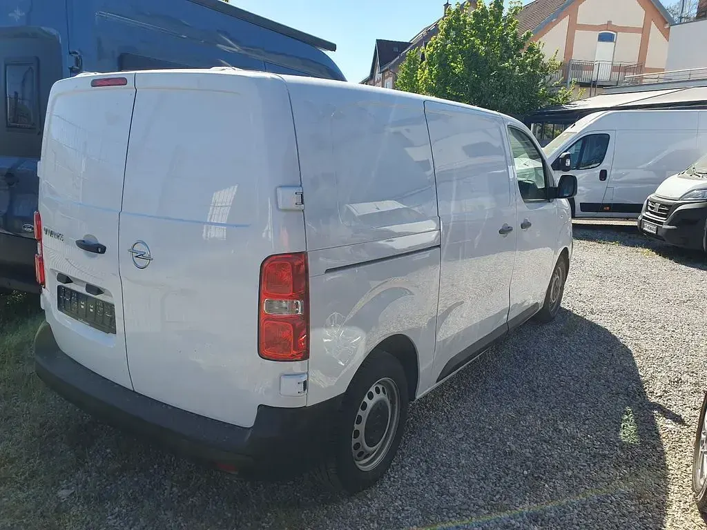 Gebraucht Opel Vivaro Edition 102 PS (75 kW) 2023 Weiß Van / Kleinbus