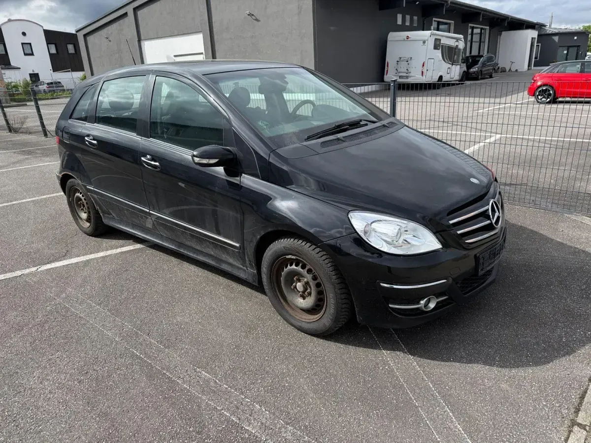 Gebraucht Mercedes B170 116 PS (85 kW) 2008 Schwarz Van / Kleinbus