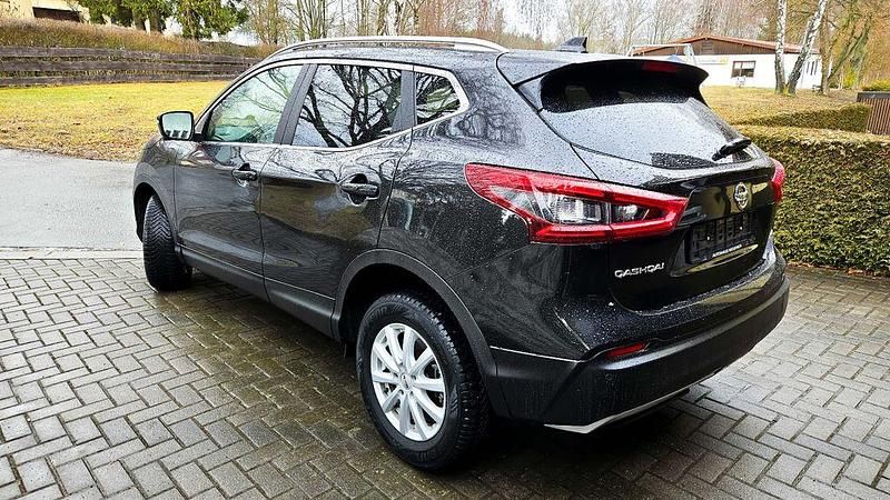 Gebraucht Nissan Qashqai 360º 116 PS (85 kW) 2018 Schwarz SUV