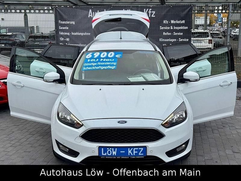 Weiß Gebraucht 2017 Ford Focus Cool & Connect Limousine | 6.900 € (Guter Preis) - Bild 1/4