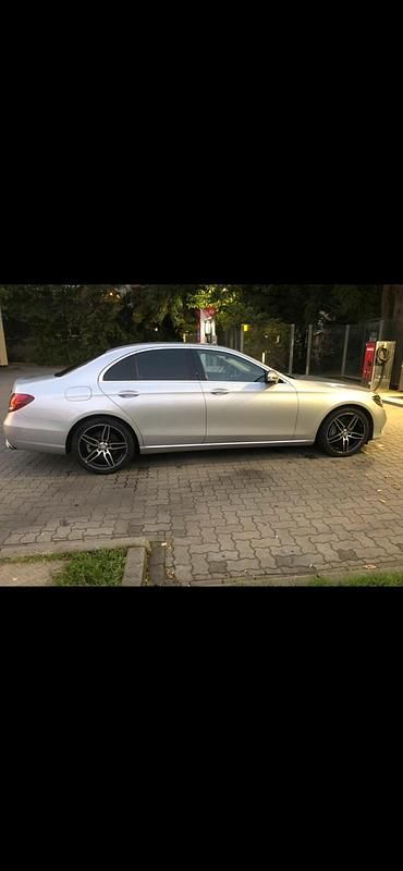 Gebraucht Mercedes E350 Avantgarde 258 PS (189 kW) 2016 Silber Limousine
