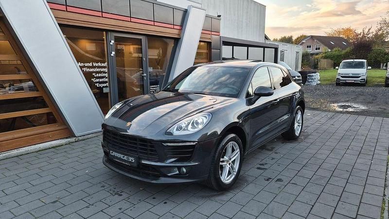 Grau Gebraucht 2017 Porsche Macan SUV | 33.990 € (Superpreis) - Bild 1/4