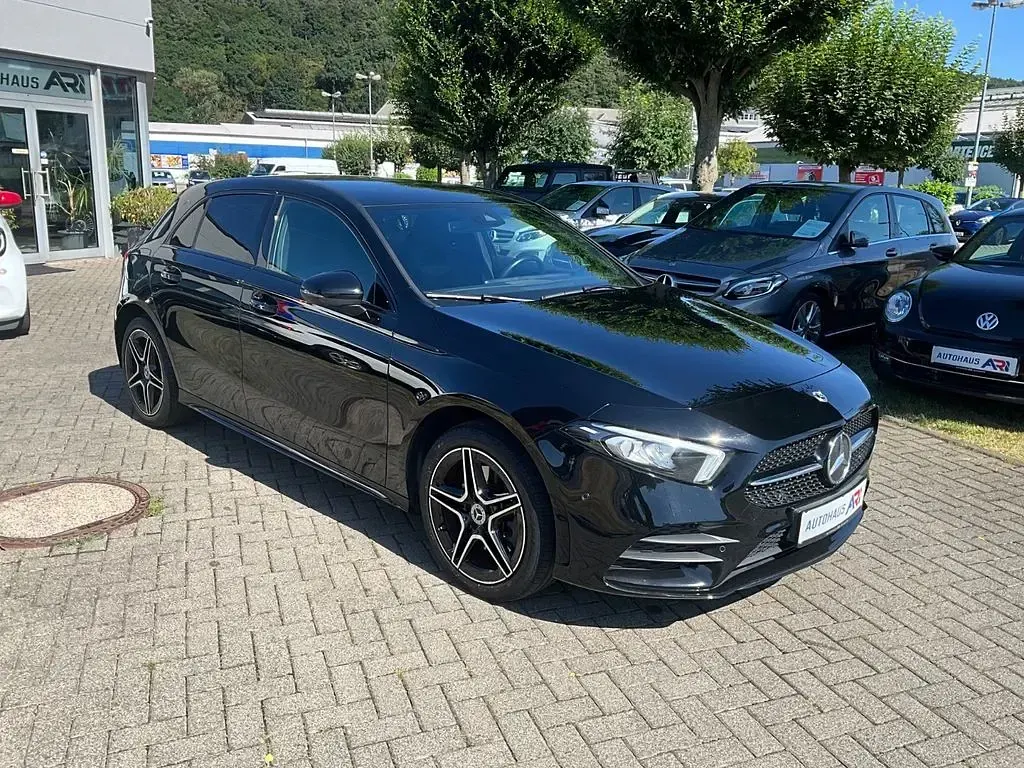 Gebraucht Mercedes A250 AMG 160 PS (117 kW) 2021 Schwarz Limousine