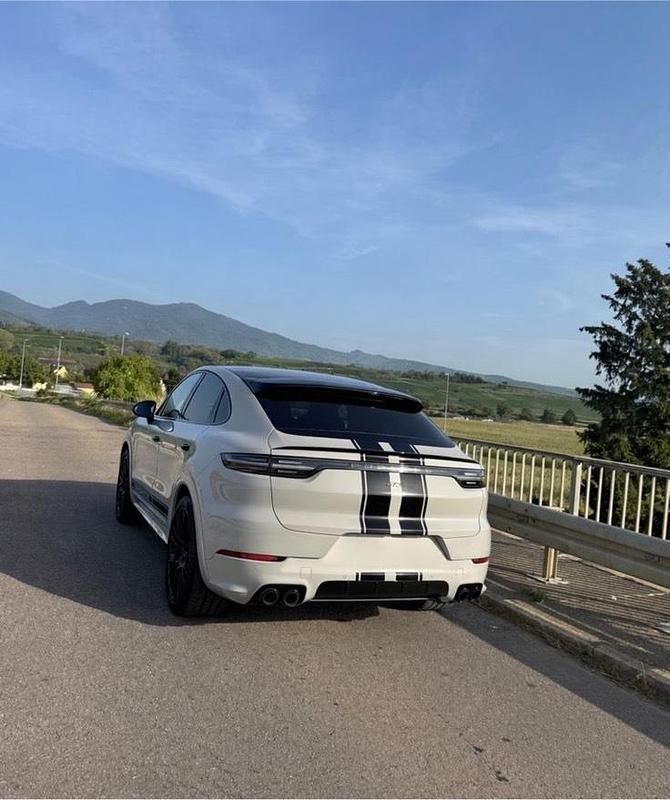 Gebraucht Porsche Cayenne Coupe 460 PS (338 kW) 2021 Grau Coupé