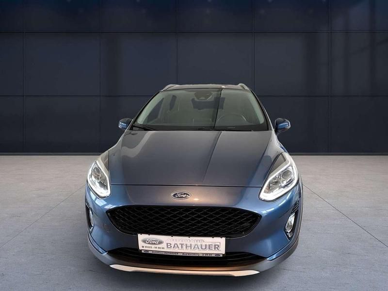 Gebraucht Ford Fiesta Active 86 PS (63 kW) 2020 Chroma blau Kleinwagen